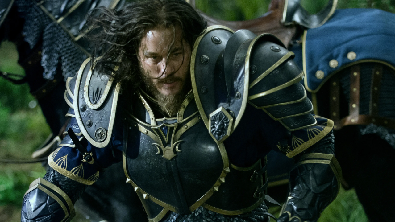 Travis Fimmel em cena de Warcraft - O Primeiro Encontro de Dois Mundos.