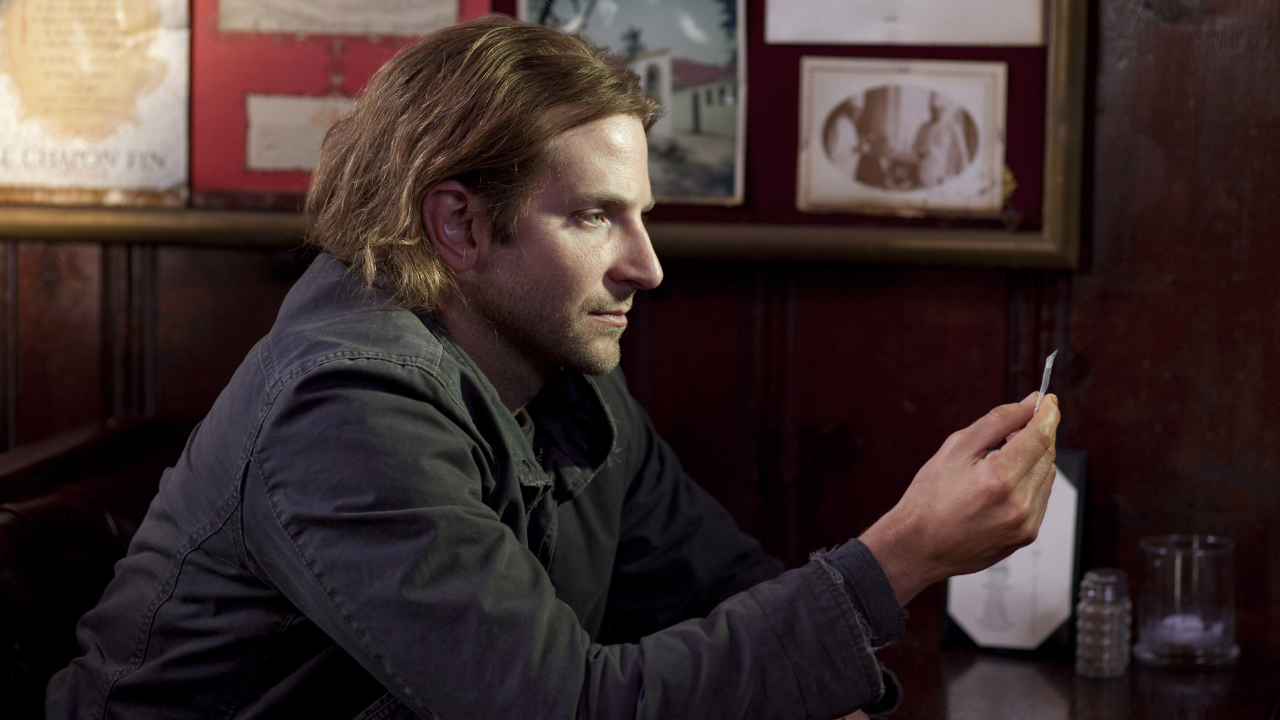 Bradley Cooper em cena de Sem Limites.