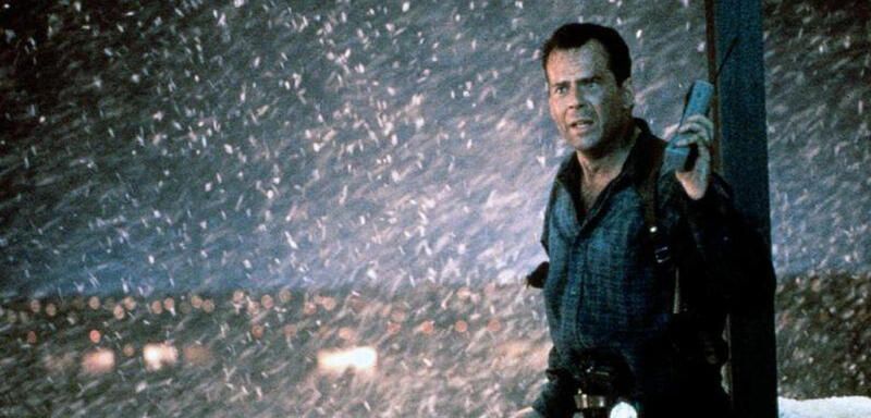 Novamente no estresse do Natal: Bruce Willis em Duro de Matar 2