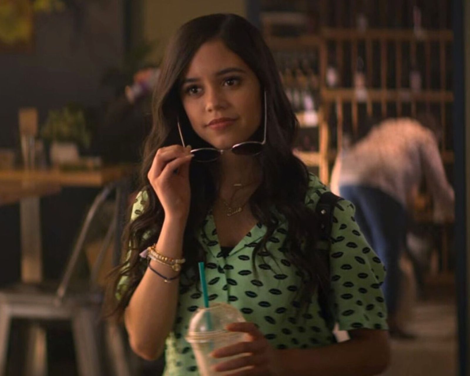Jenna Ortega em Você.