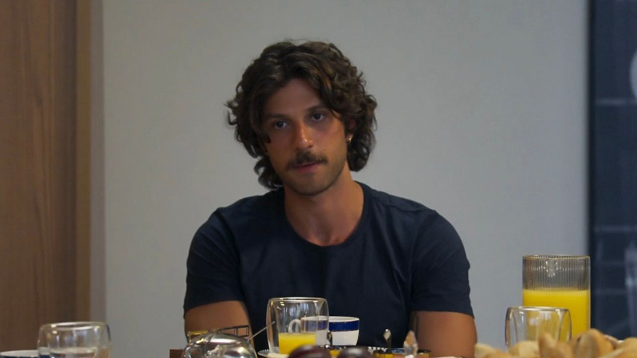 Mavi é pressionado por Viola