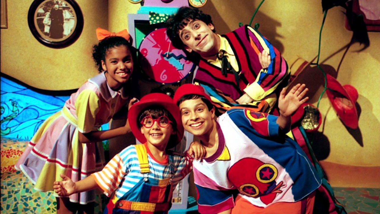 Biba, Zequinha, Pedro e Nino nos bastidores de Castelo Rá-Tim-Bum.