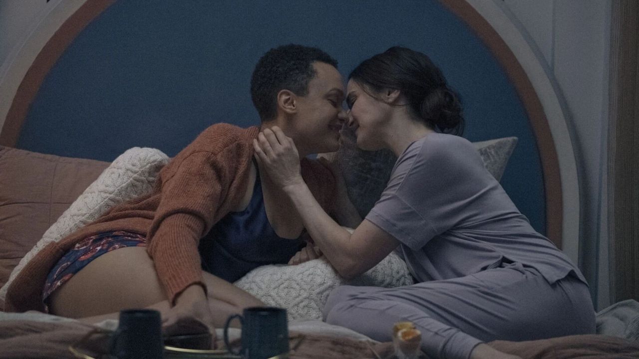 Britne Oldford e Rachel Weisz.