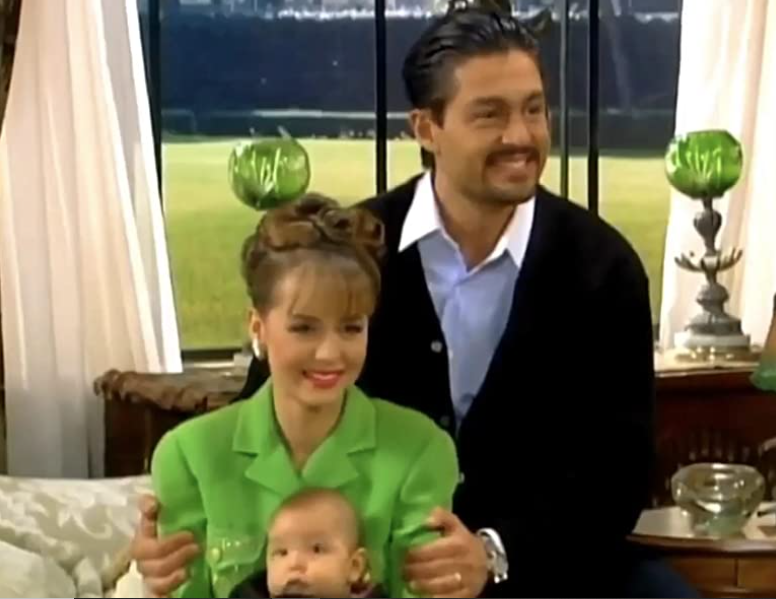 Paulina e Carlos Daniel com um filho