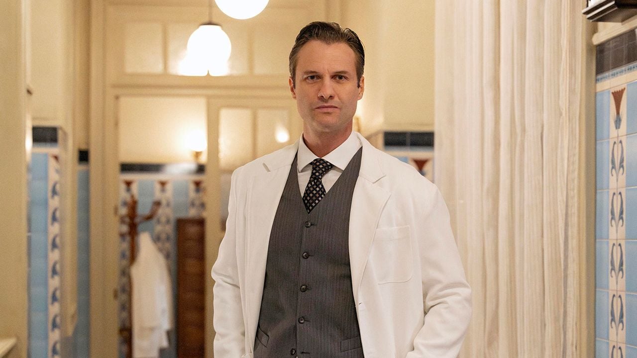 Dr. Lauro (Marcelo Argenta)