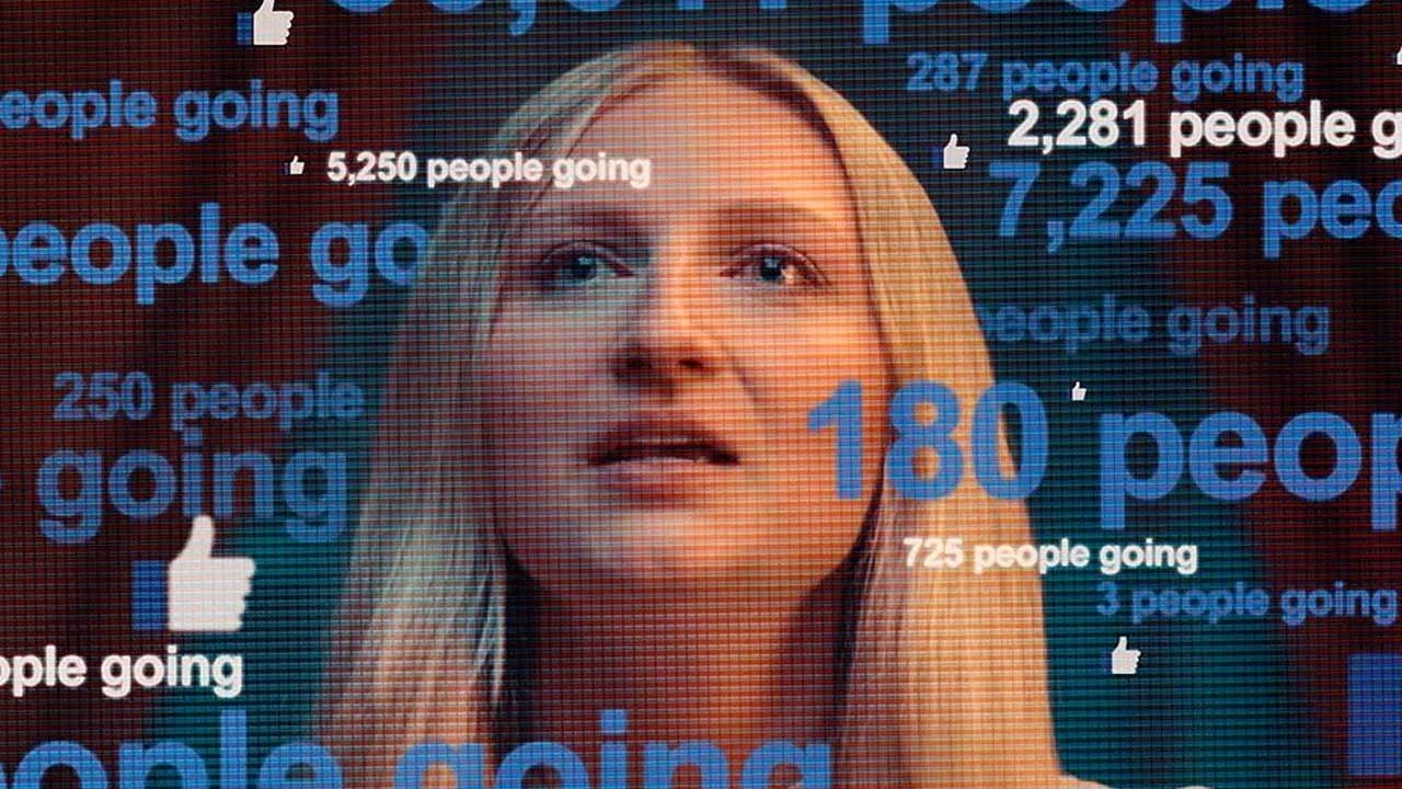 Uma garota de 16 anos "acidentalmente" recebeu 17 mil pessoas para sua festa de aniversário: Novo filme da Netflix mostra o quão desastrosa pode ser uma festa