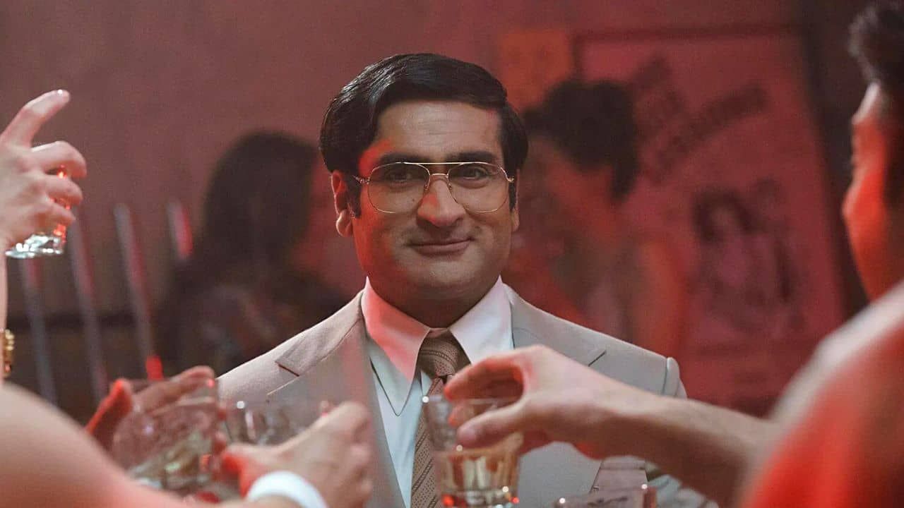Kumail Nanjiani em Bem-Vindos ao Clube da Sedução.