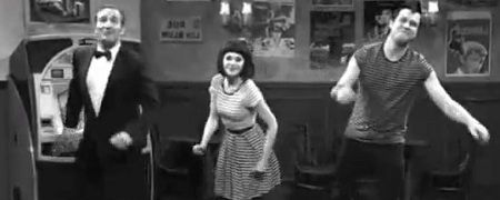 Zooey Deschanel e Jean Dujardin parodiam O Artista