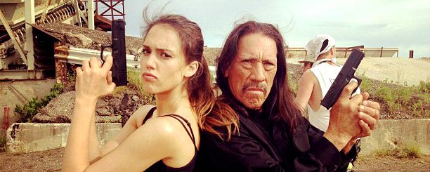 Novas imagens de Machete Kills mostram Jessica Alba feroz, cenas de flamenco e Robert Rodriguez