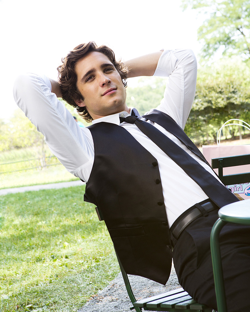 Диего бонета. Diego Boneta. Диего бонета в костюме.