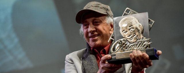 Gramado 2014: Flávio Migliaccio recebe o Troféu Oscarito