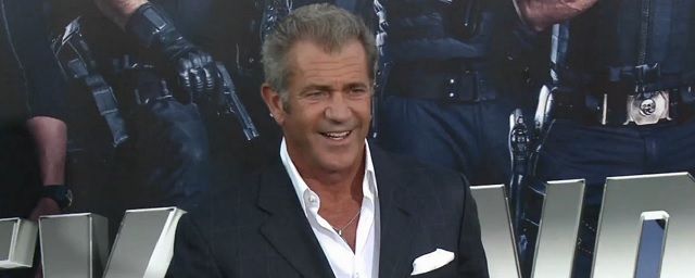 AdoroHollywood: Arnold Schwarzenegger, Mel Gibson e Antonio Banderas falam sobre Os Mercenários 3