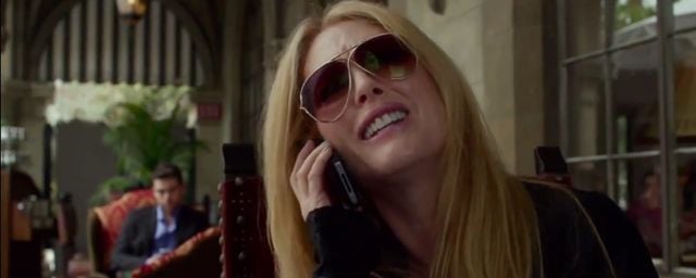 Julianne Moore está à beira de um colapso nervoso no novo trailer de Mapas para as Estrelas