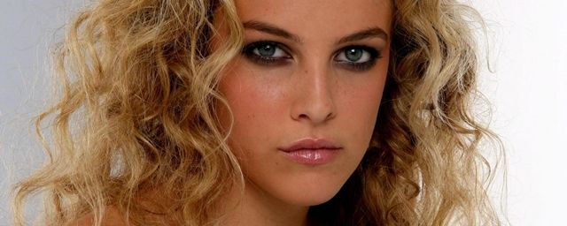 Riley Keough terá papel que foi de Sasha Grey em série de Confissões de uma Garota de Programa