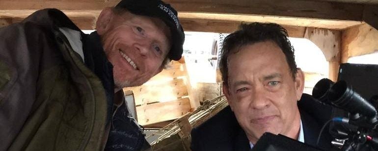 Ron Howard posa com Tom Hanks na primeira imagem de Inferno
