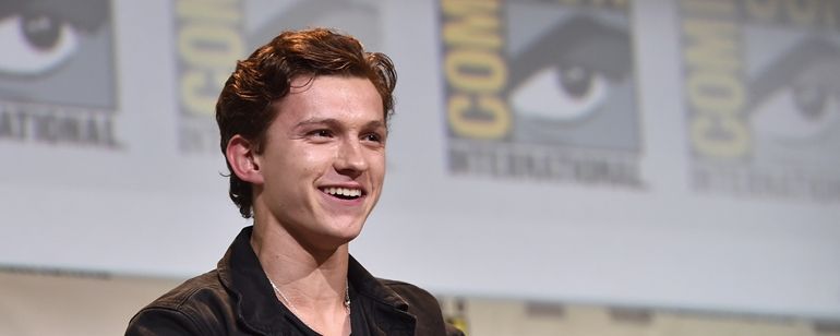 Tom Holland manda passinho em vídeo dos bastidores de Homem-Aranha