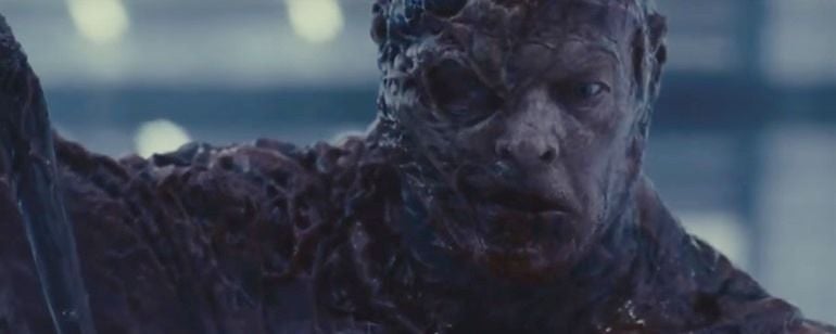 Milla Jovovich encara Tyrant em teaser de Resident Evil 6 - O Último Capítulo