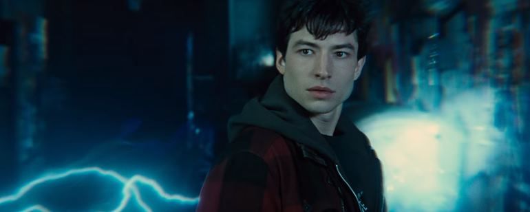 Ezra Miller explica como a Força de Star Wars influenciou a sua abordagem da Força de Aceleração de Barry Allen em The Flash