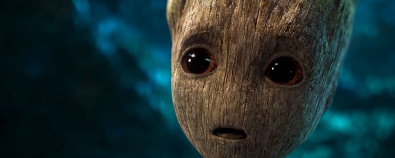 Guardiões da Galáxia Vol. 2: Novo vídeo mostra Bebê Groot descobrindo o botão da morte