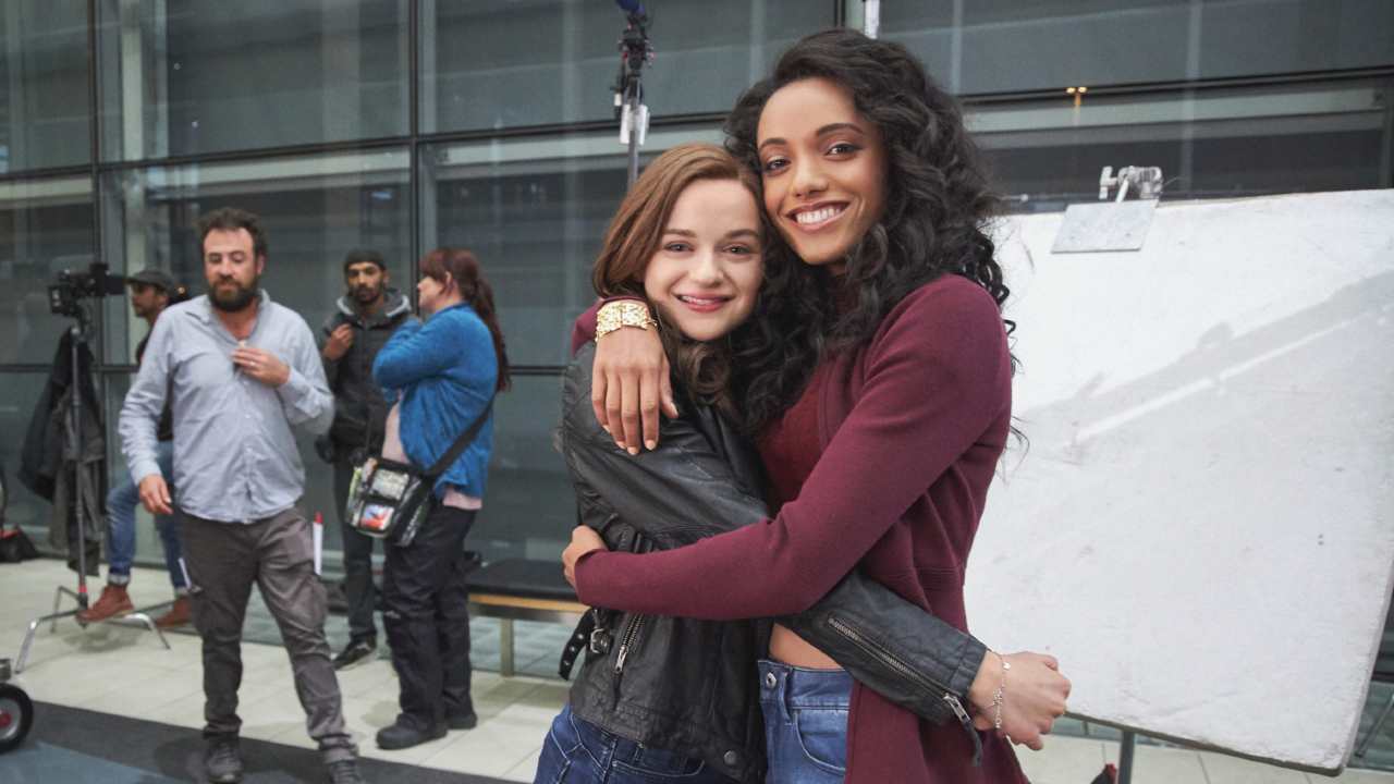 A Barraca Do Beijo 2 Joey King E Maisie Richardson Sellers Tiveram Intoxicacao Alimentar Durante As Filmagens Noticias De Cinema Adorocinema