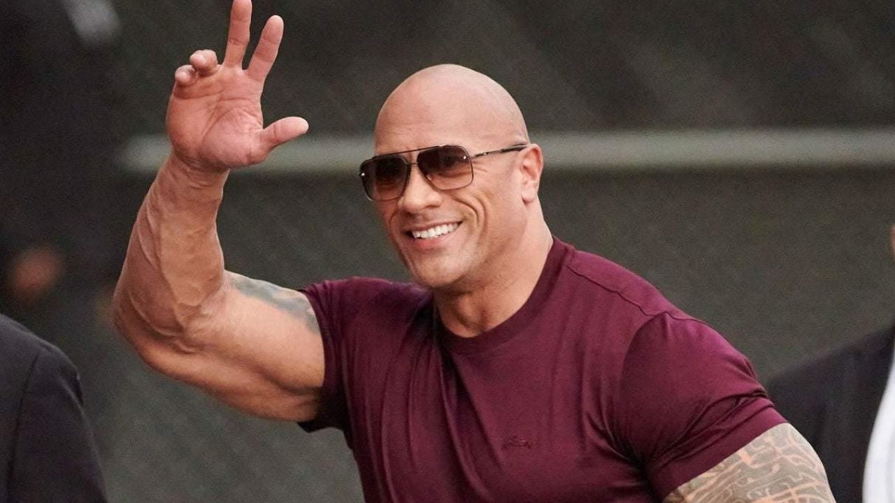 A carreira de Dwayne Johnson antes de ser ator de cinema - AdoroCinema