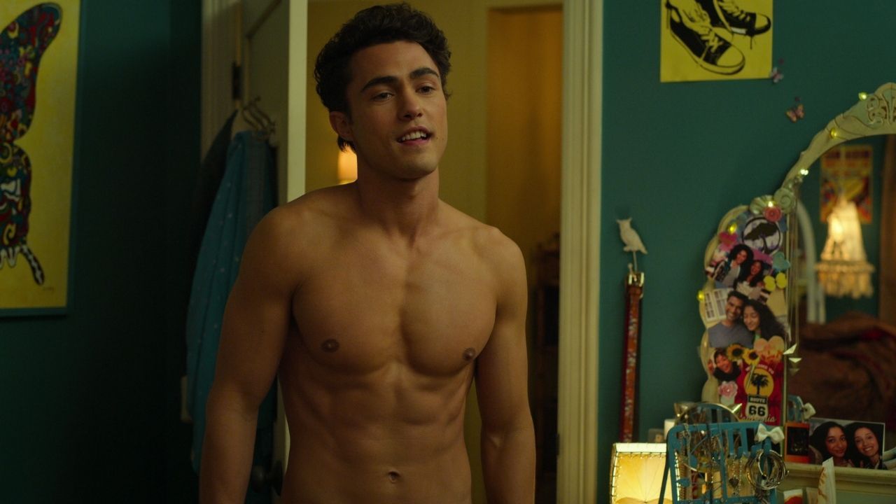 Eu Nunca na Netflix Idade verdadeira de Paxton causa polêmica nas