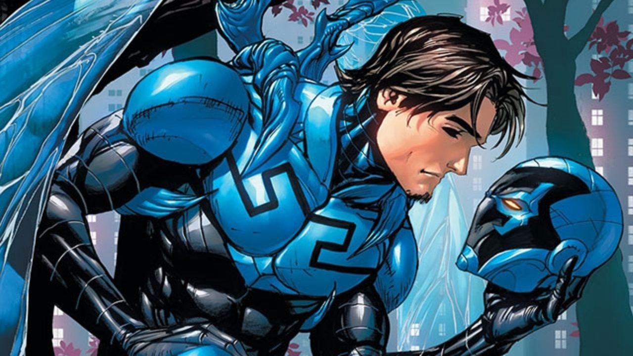 Ator de Cobra Kai vai interpretar Besouro Azul, o primeiro super-herói  latino com filme na DC - Notícias de cinema - AdoroCinema