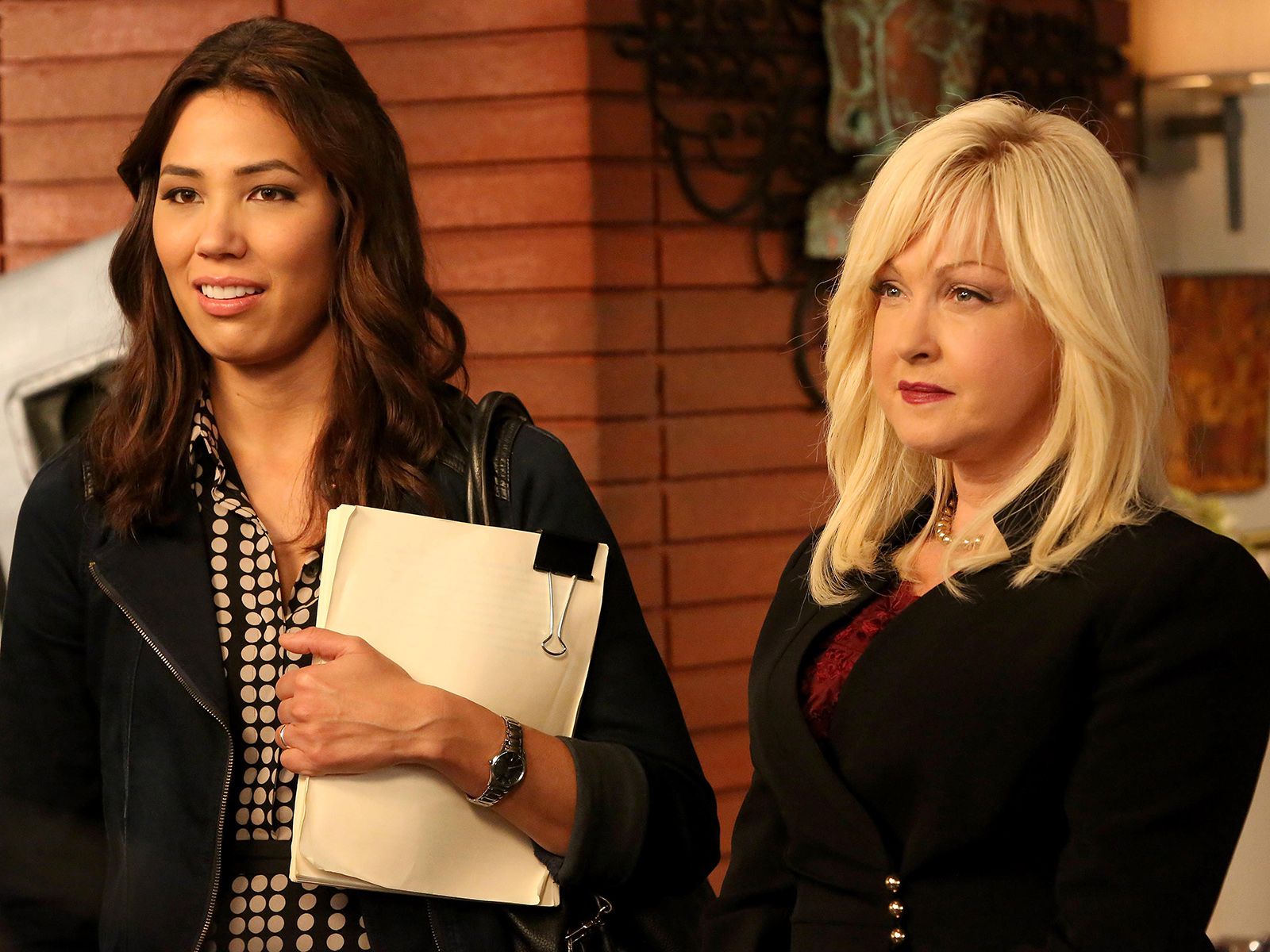 Bones Foto Cindy Lauper, Michaela Conlin 272 no 822 AdoroCinema