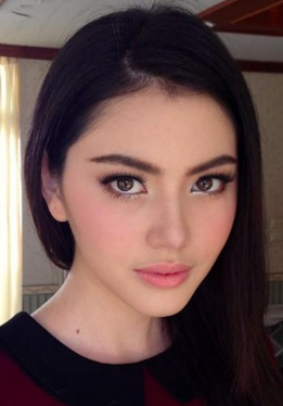 Mai Davika Hoorne - AdoroCinema