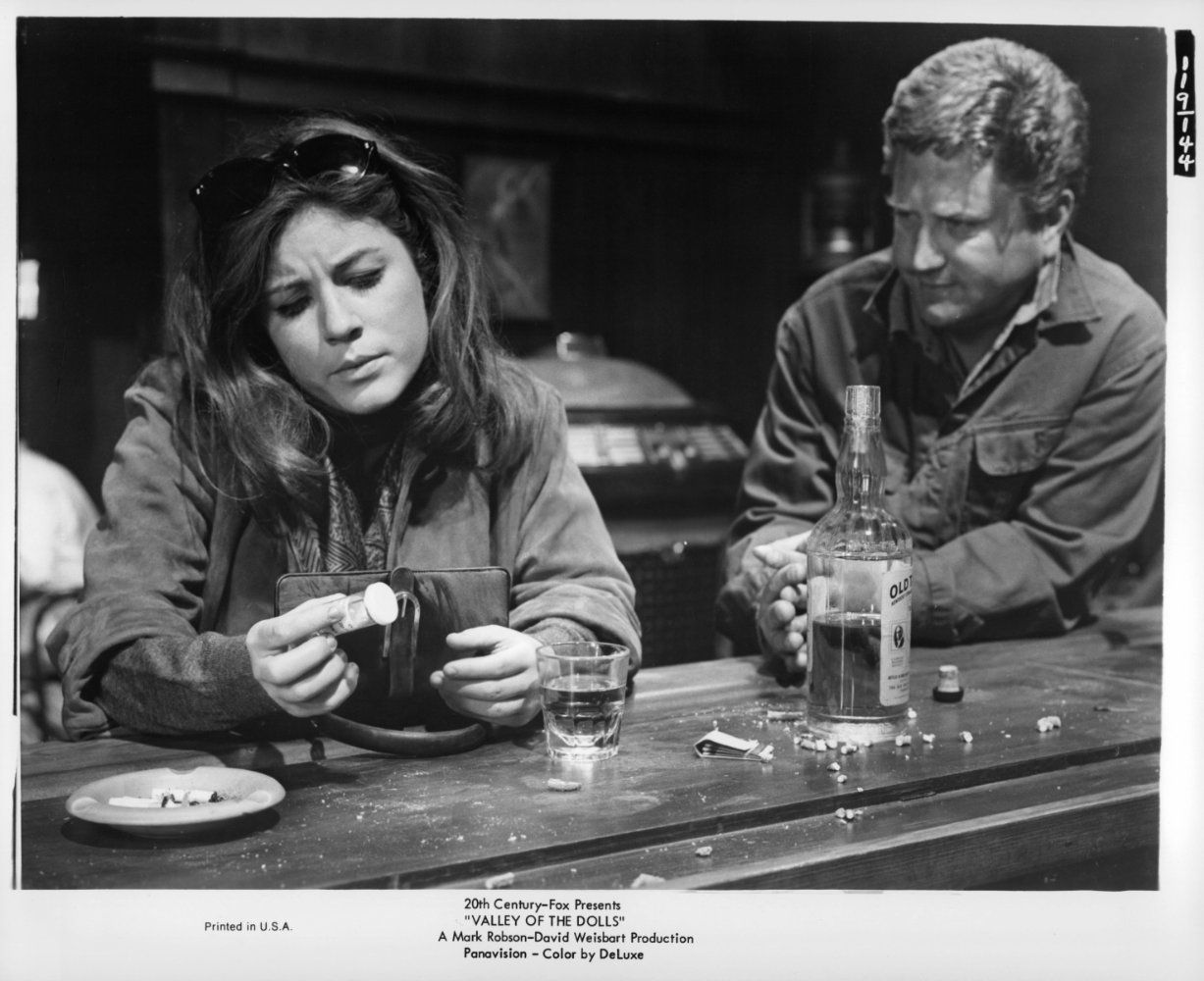 Foto do filme O Vale das Bonecas Foto 17 de 45 AdoroCinema Foto do filme O Vale das Bonecas Foto 17 de 45 AdoroCinema