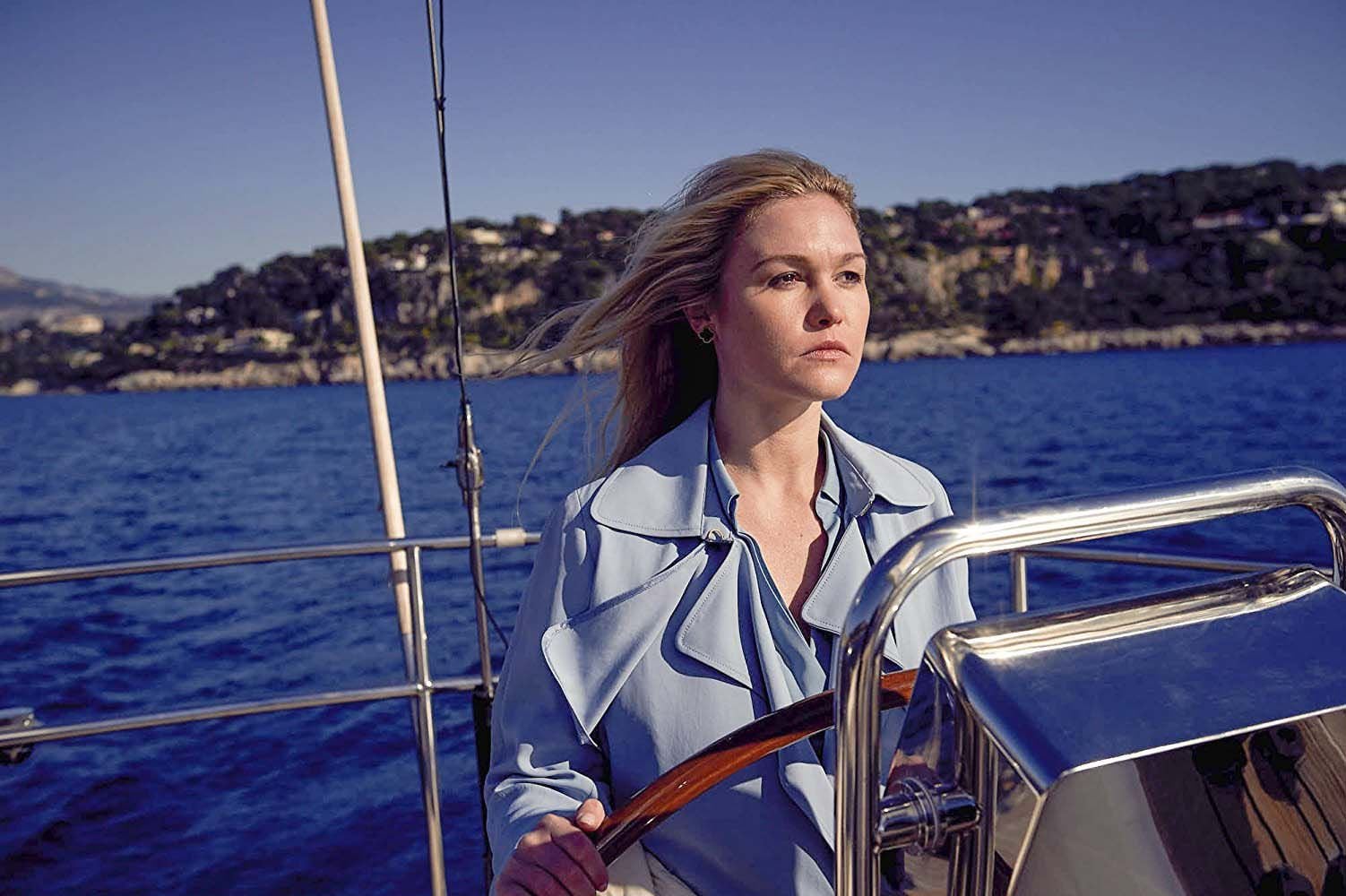Riviera : Fotos Julia Stiles - 4 no 4 - AdoroCinema