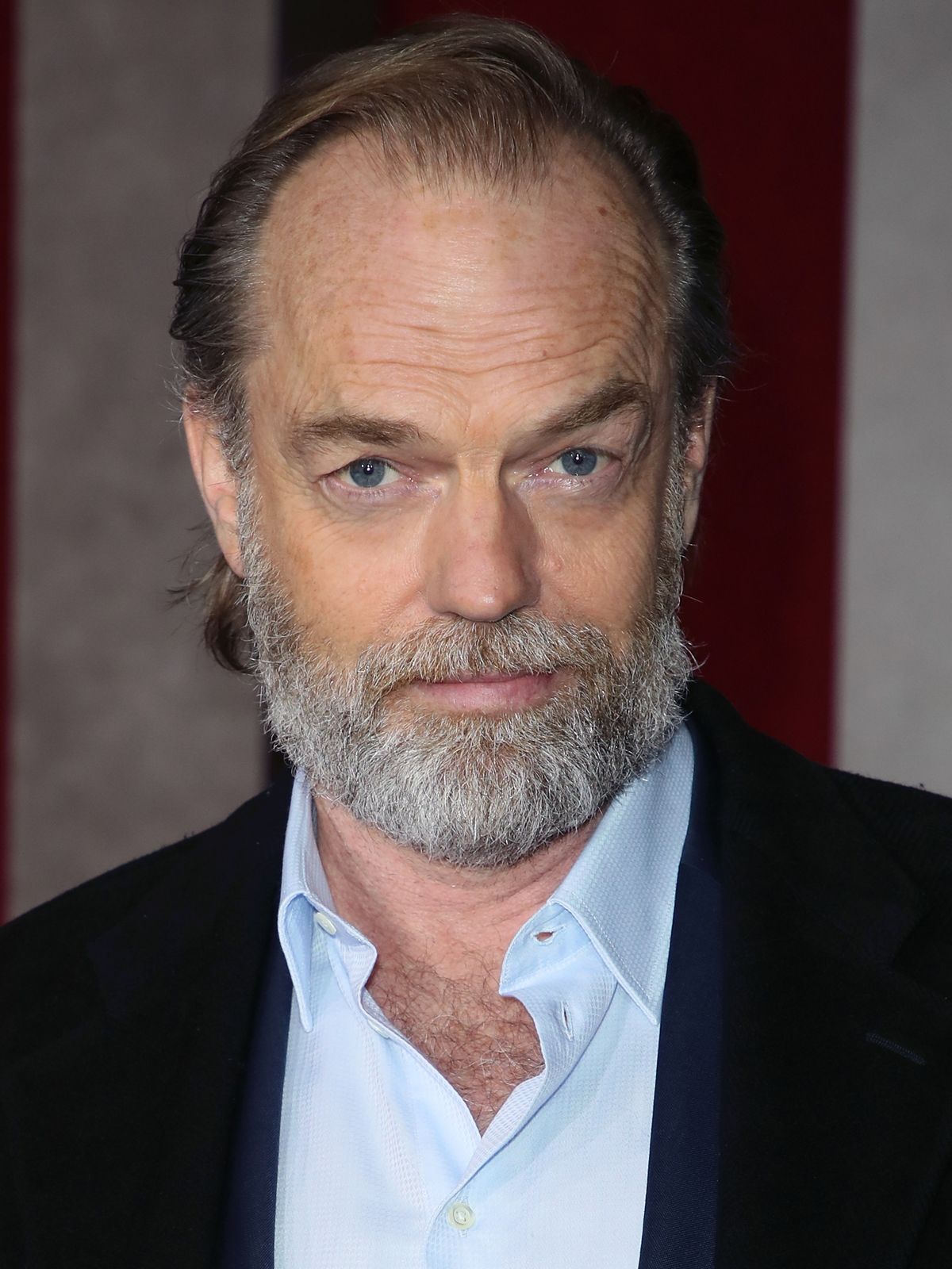 O Hobbit, Retorno de Hugo Weaving é confirmado