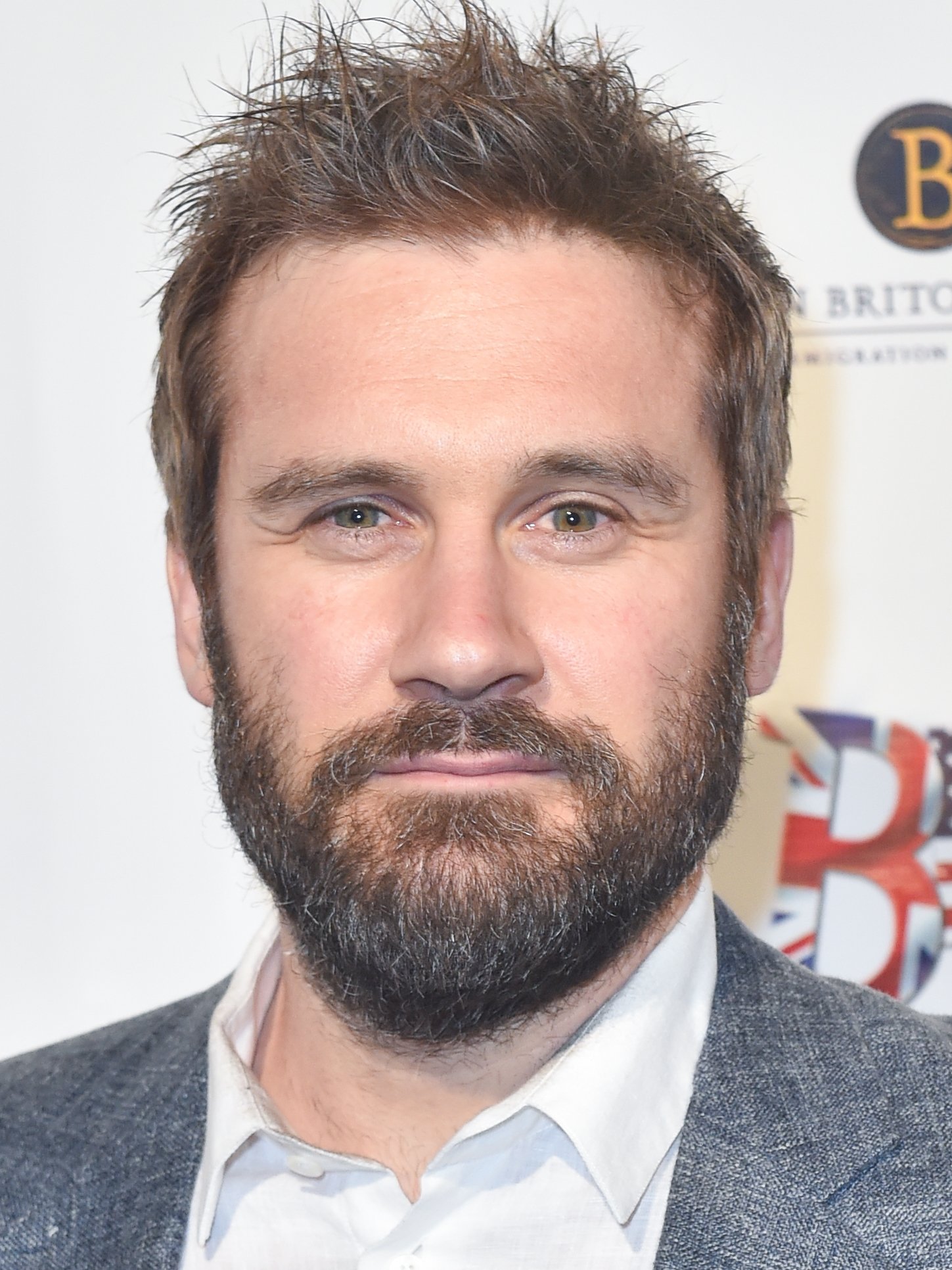 To gallery of Clive Standen