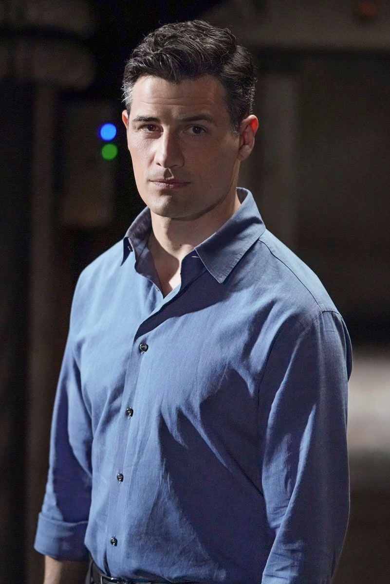 Filme Und Serien Von Enver Gjokaj Foto de Enver Gjokaj - Fotos Enver Gjokaj - Foto 2 de 40 - AdoroCinema