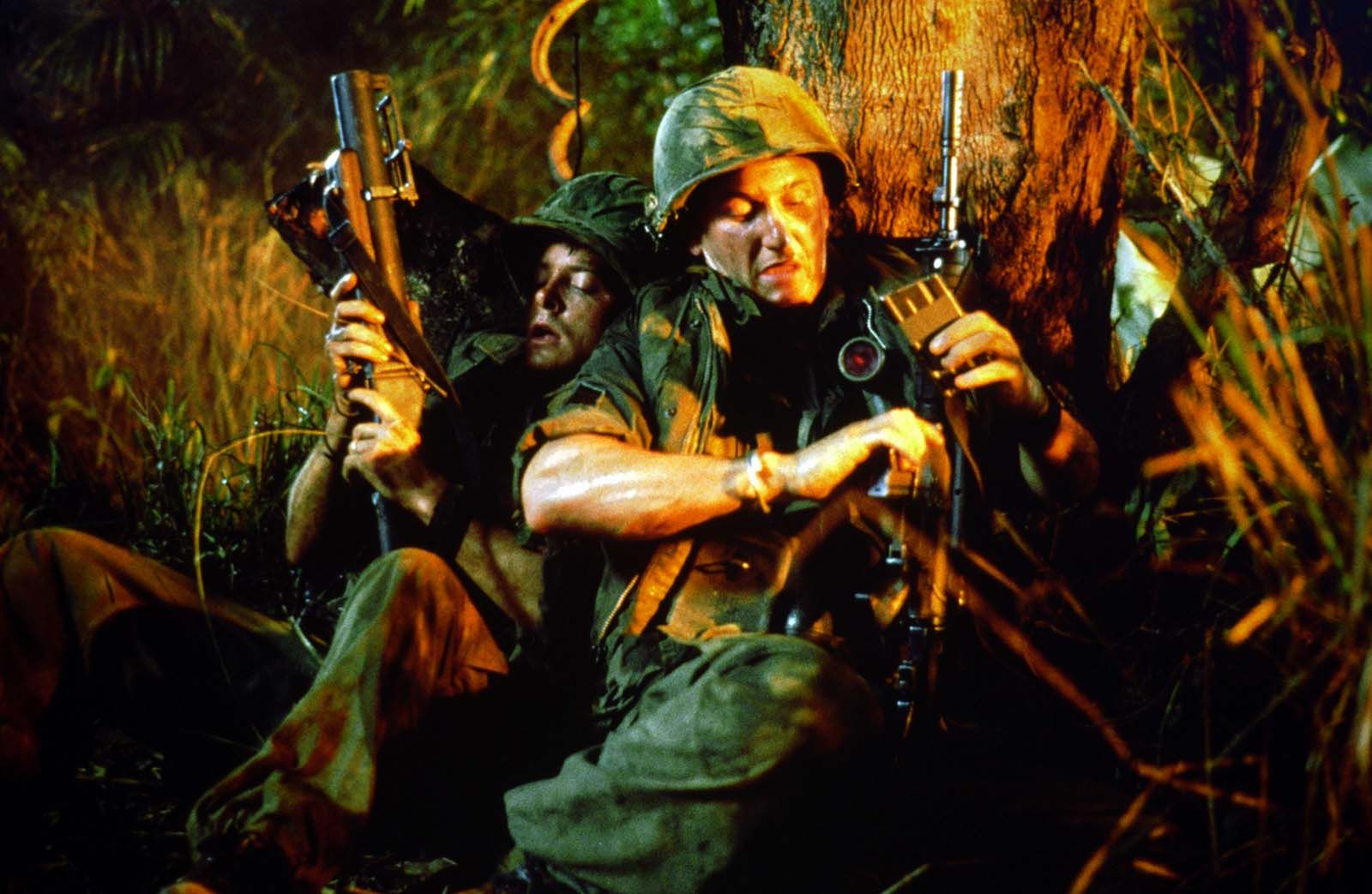 Foto de Michael J. Fox Pecados de Guerra Foto Michael J. Fox, Sean Penn AdoroCinema Foto de Michael J. Fox Pecados de Guerra Foto Michael J. Fox, Sean Penn AdoroCinema