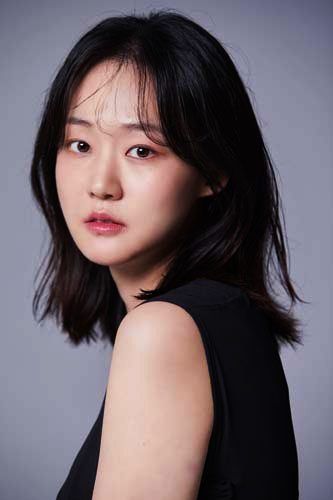 Poster Ye-young Park