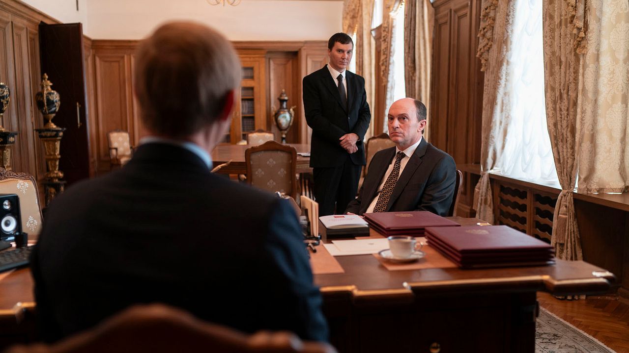 O Mago do Kremlin : Fotos Paul Dano, Will Keen