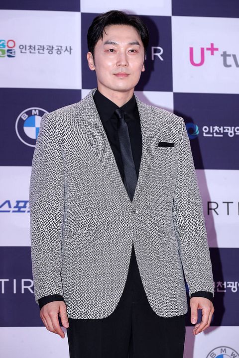 Poster Hyun-woo Seo