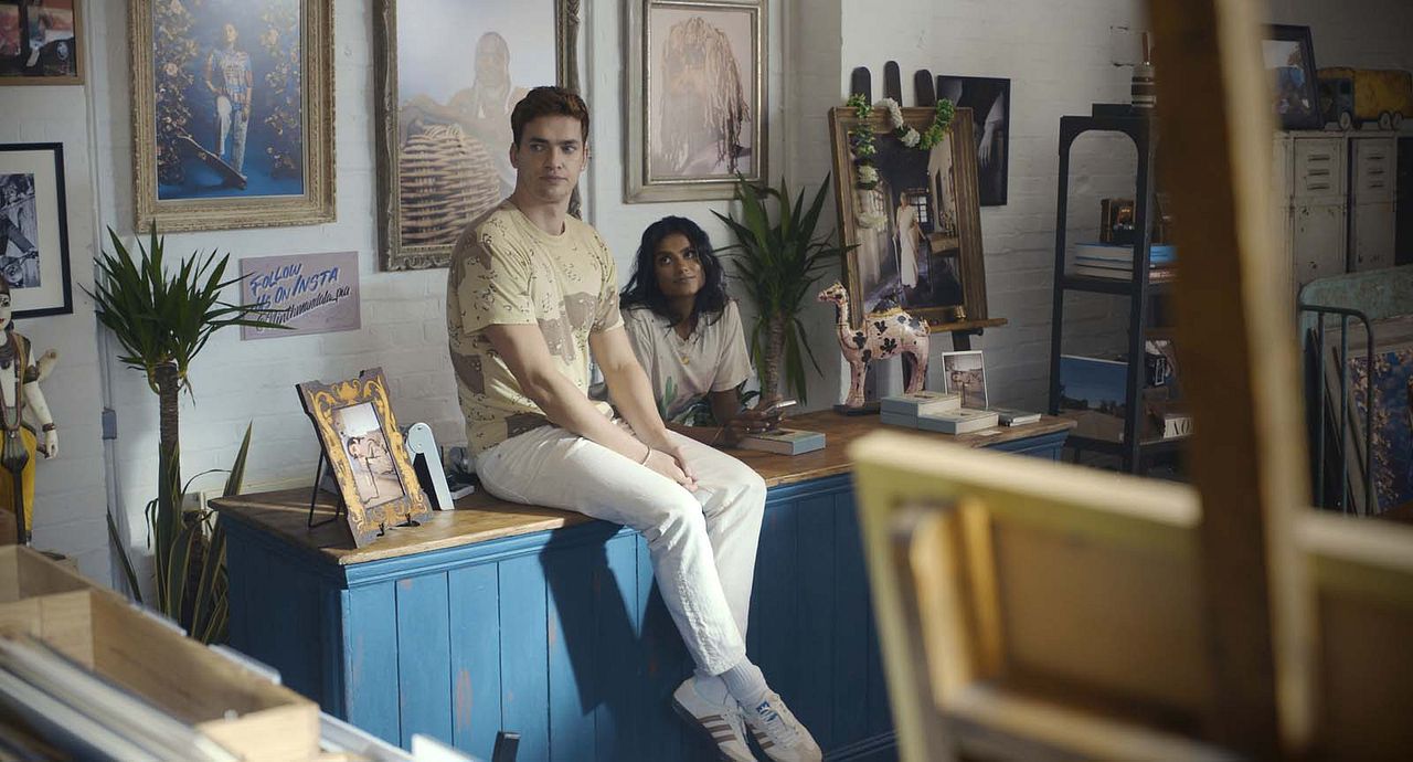 Queimando o Filme : Fotos Simone Ashley, Luke Fetherston