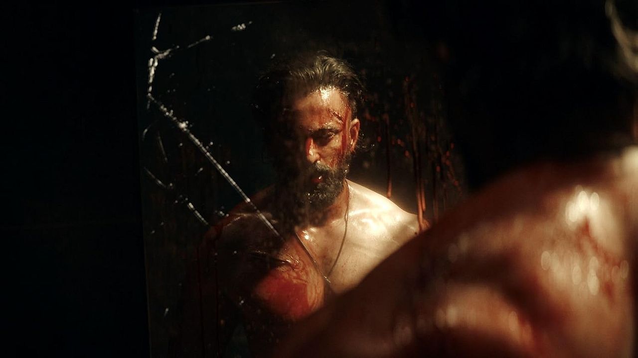 Marco : Fotos Unni Mukundan