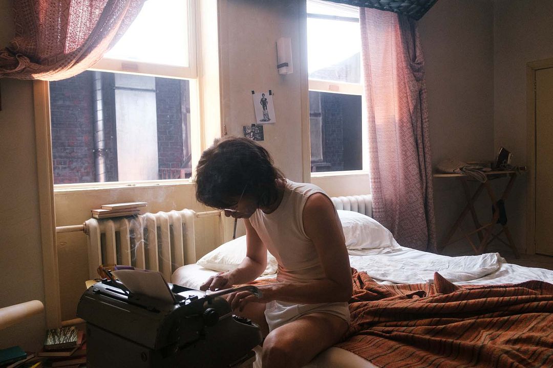 Limonov: O Camaleão Russo : Fotos Ben Whishaw
