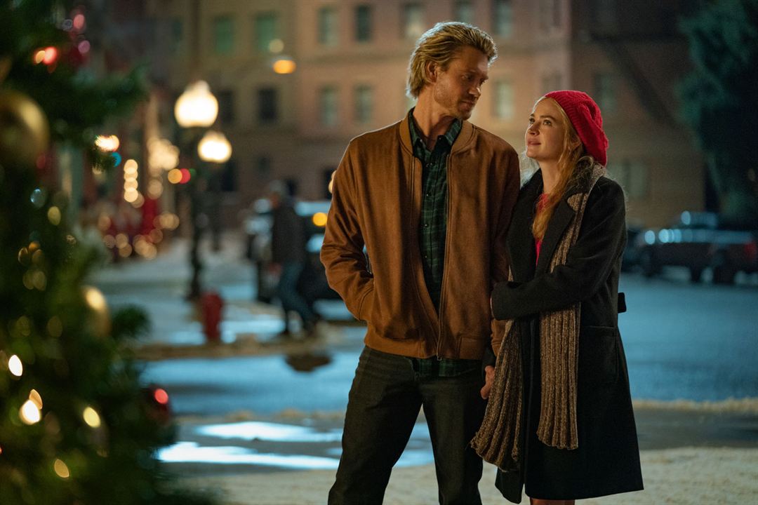 No Ritmo do Natal : Fotos Britt Robertson, Chad Michael Murray