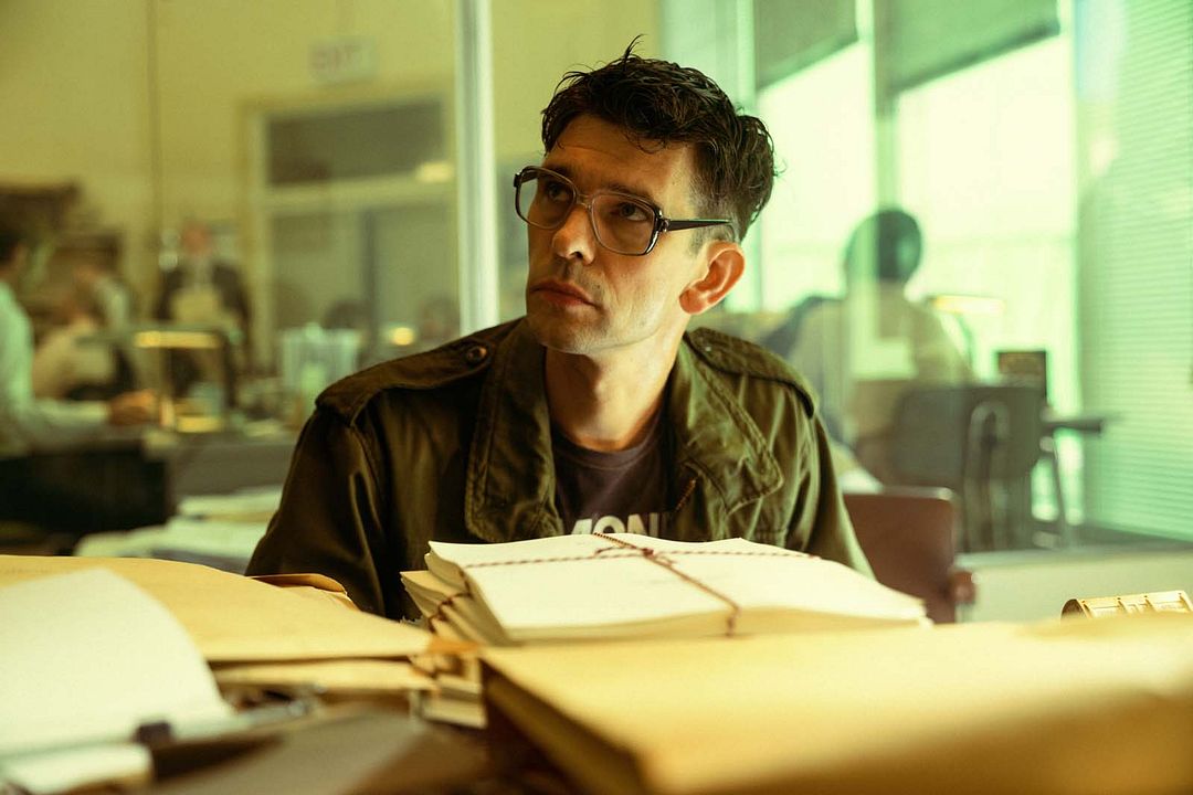 Limonov: O Camaleão Russo : Fotos Ben Whishaw