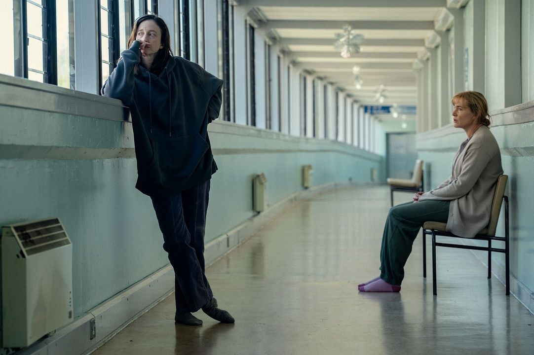 Adeus, June : Fotos Andrea Riseborough, Kate Winslet