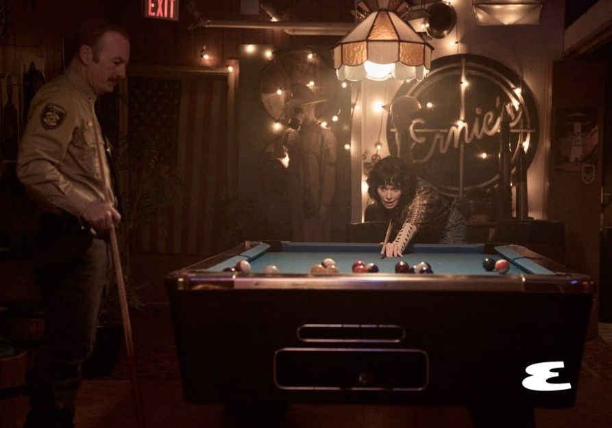 Normal : Fotos Bob Odenkirk, Lena Headey