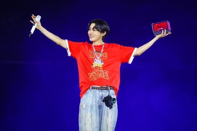 J-Hope Tour 'HOPE ON THE STAGE' THE MOVIE : Fotos J-Hope