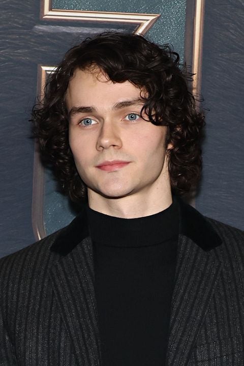 Poster Levi Miller (II)