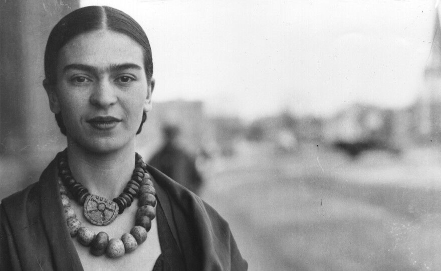 Tornando-se Frida Kahlo : Fotos