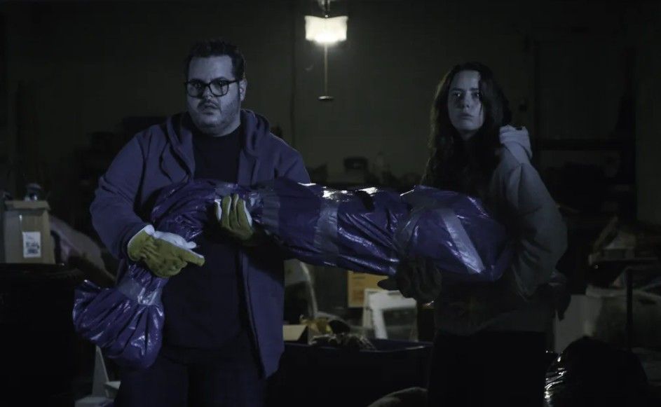 Adulthood : Fotos