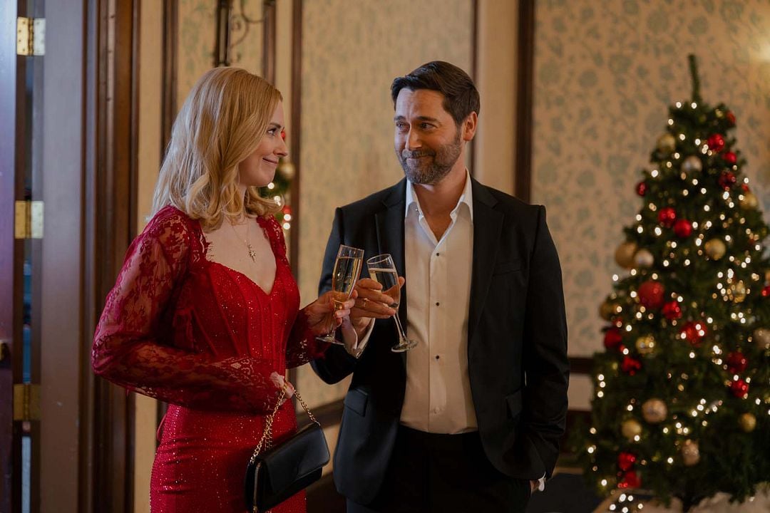 O Segredo do Papai Noel : Fotos Alexandra Breckenridge, Ryan Eggold